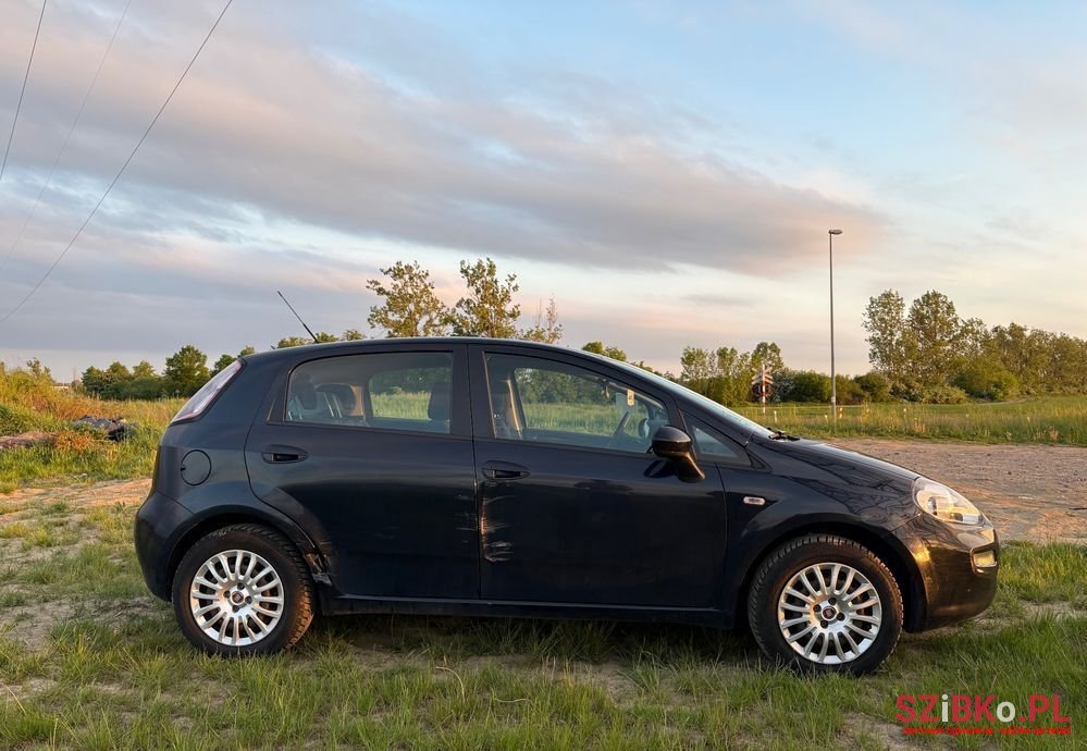 2013' Fiat Punto 1.2 Easy photo #3