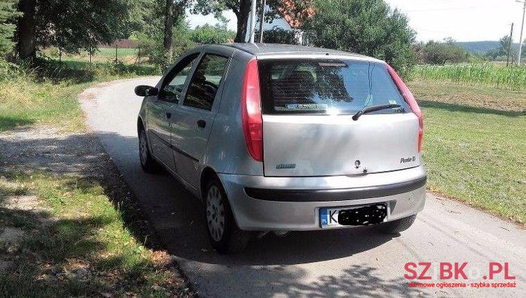 2001' Fiat Punto II ELX photo #1