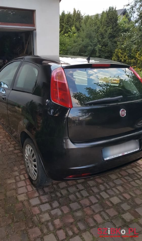2009' Fiat Punto photo #5