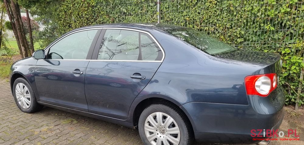 2008' Volkswagen Jetta 1.4 Tsi Comfortline photo #3