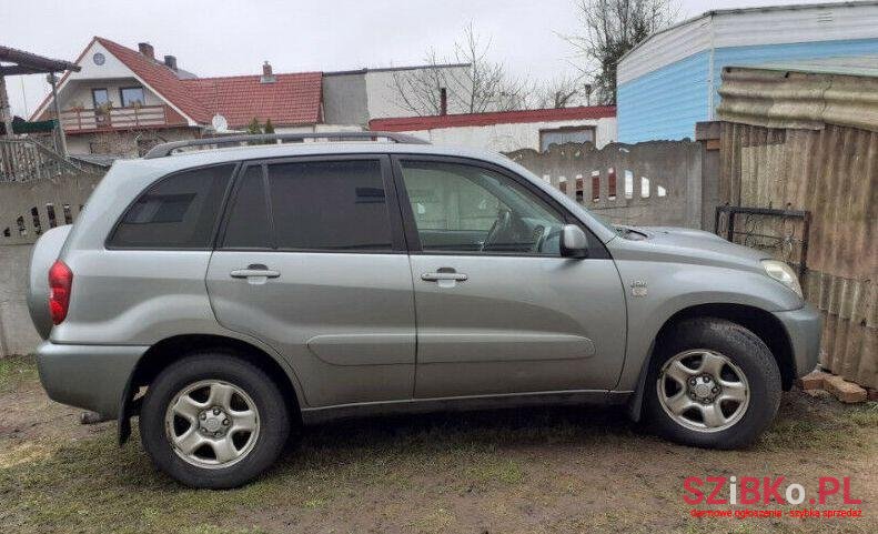 2004' Toyota RAV4 photo #2