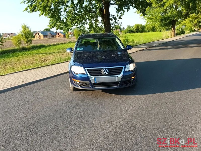 2006' Volkswagen Passat photo #2