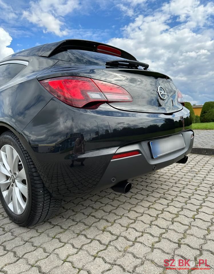 2012' Opel Astra Gtc 1.4 Turbo photo #3