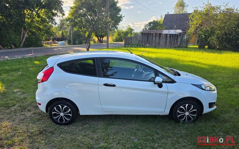 2014' Ford Fiesta 1.25 Trend Edition photo #5