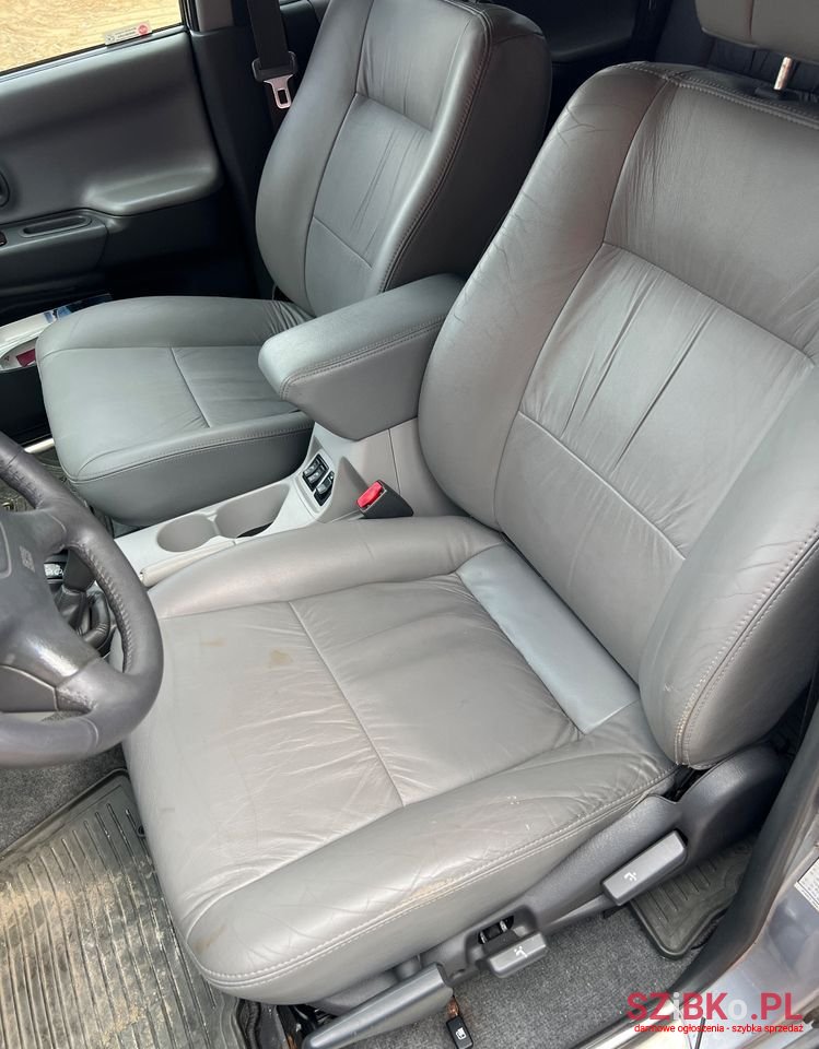 2004' Mitsubishi Pajero Sport photo #5