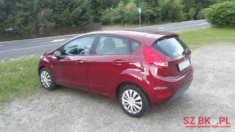 2010' Ford Fiesta photo #2