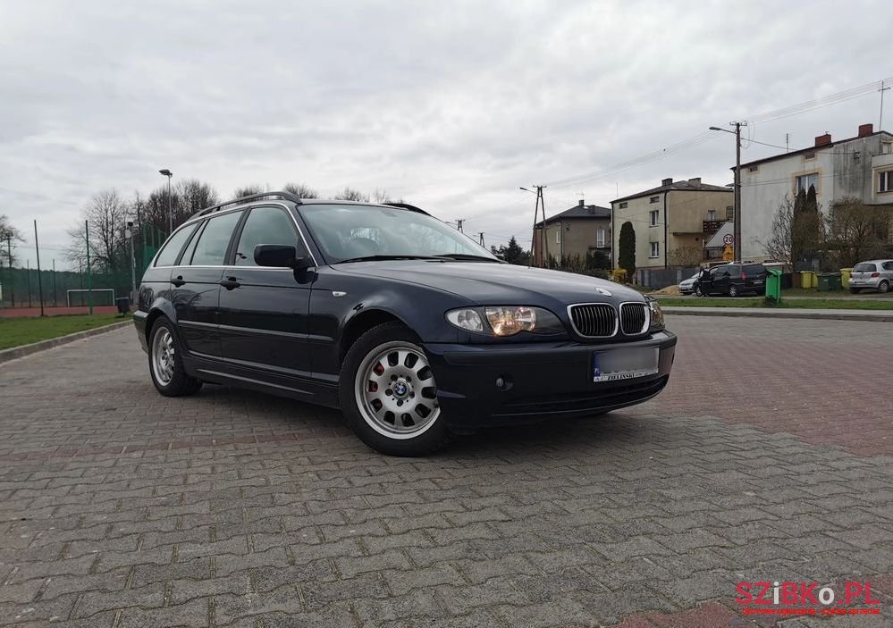 2004' BMW 3 Series 320D photo #1