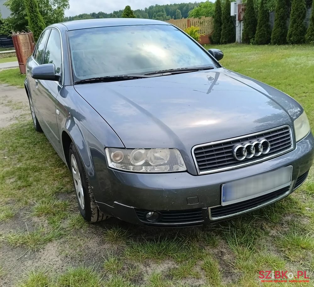 2002' Audi A4 Avant 1.8T photo #1