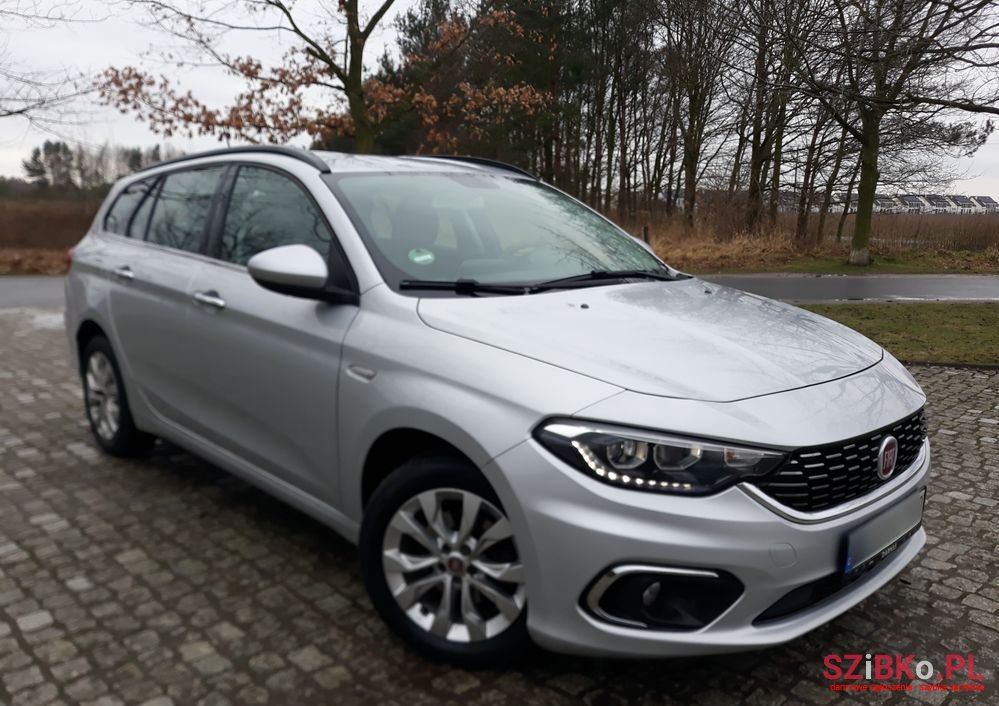 2017' Fiat Tipo photo #4