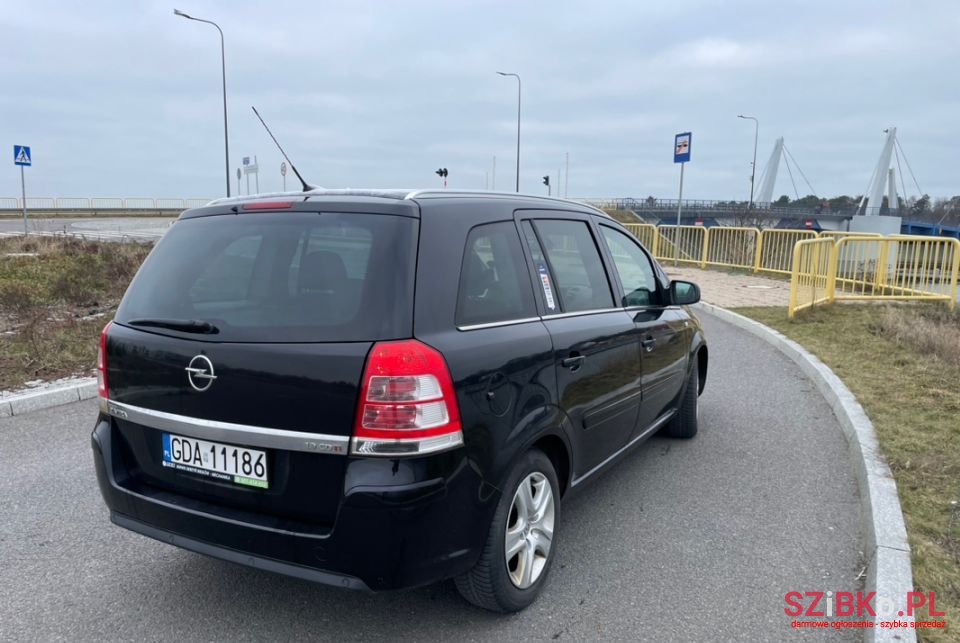 2009' Opel Zafira photo #4