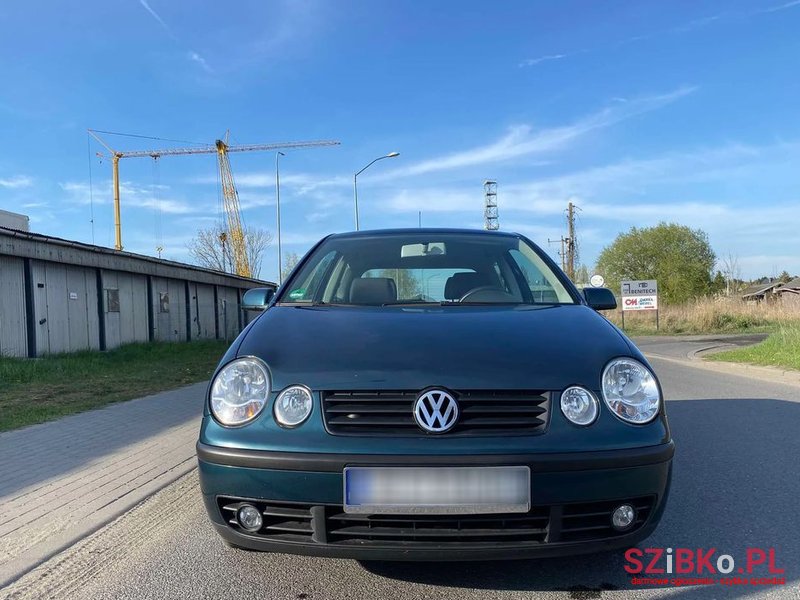 2003' Volkswagen Polo photo #2
