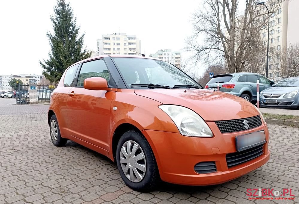 2005' Suzuki Swift 1.3 Comfort Xl photo #3
