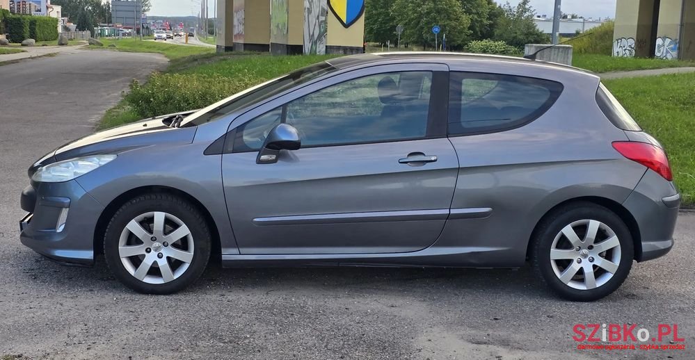 2008' Peugeot 308 photo #5