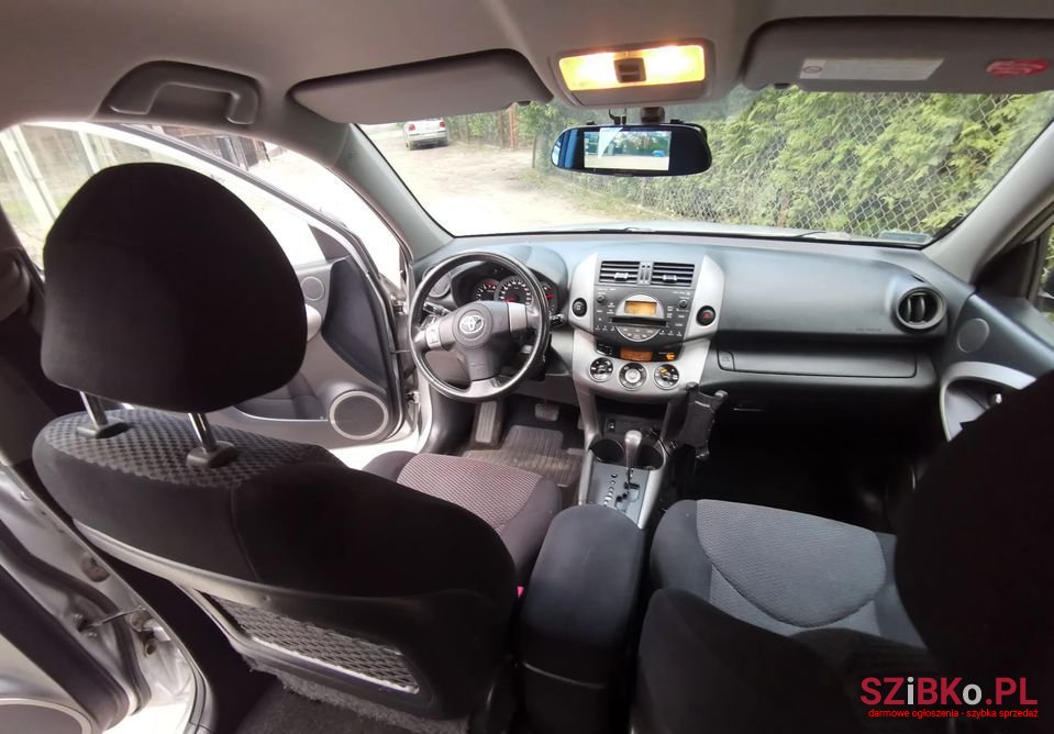 2006' Toyota RAV4 photo #5