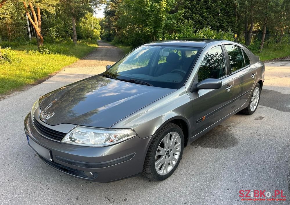 2002' Renault Laguna photo #1