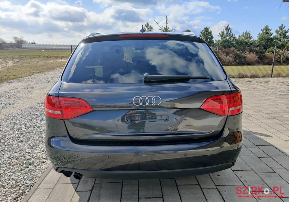 2010' Audi A4 photo #4