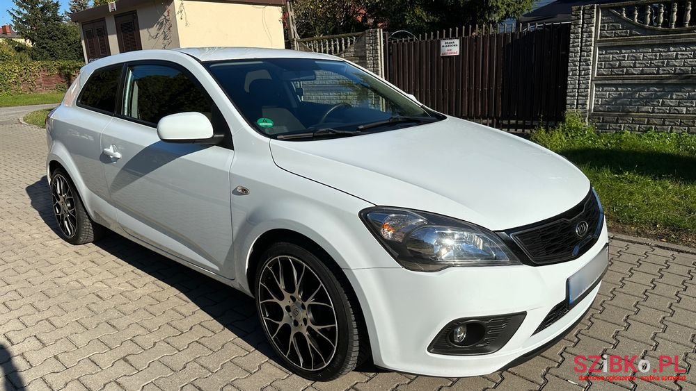 2012' Kia Proceed photo #1