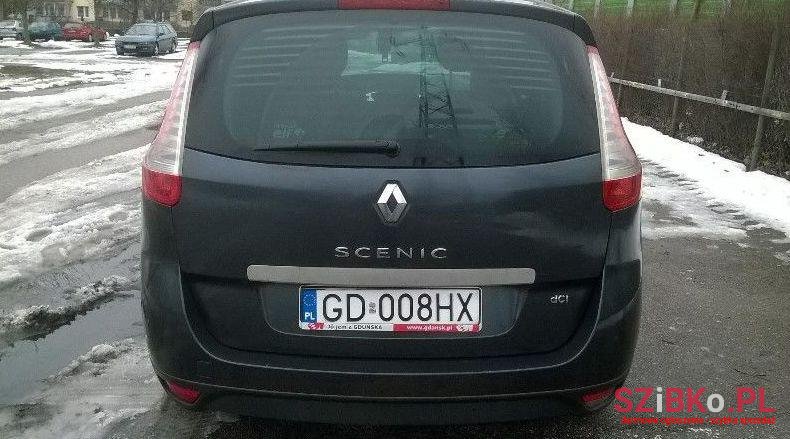 2010' Renault Scenic photo #1