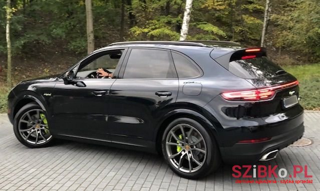 2018' Porsche Cayenne photo #6
