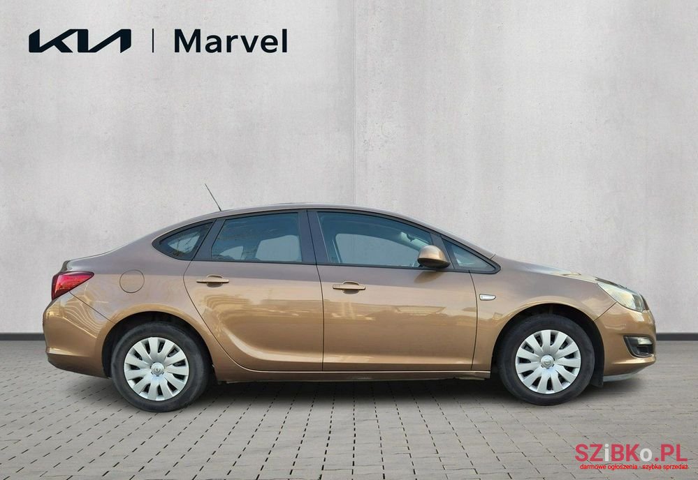 2015' Opel Astra photo #6