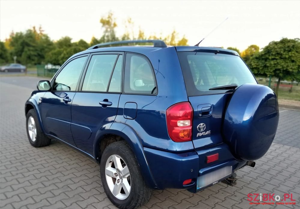 2005' Toyota RAV4 4X4 photo #2