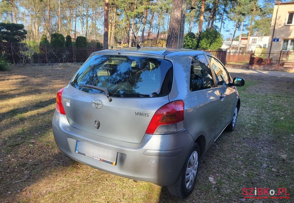 2009' Toyota Yaris 1.0 Luna A/C photo #4