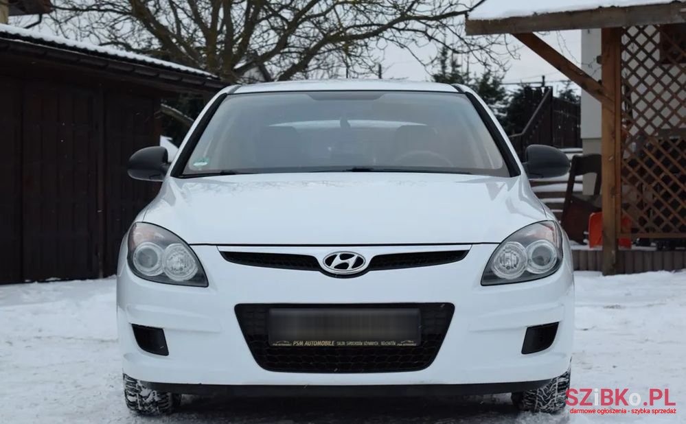 2009' Hyundai i30 1.4 Base photo #2