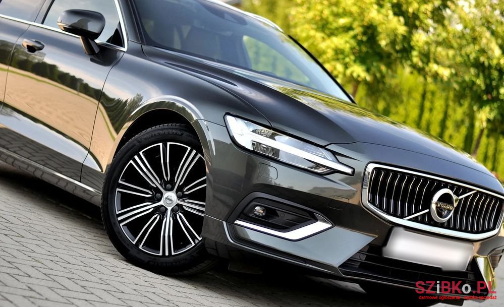 2019' Volvo V60 D3 Inscription photo #2