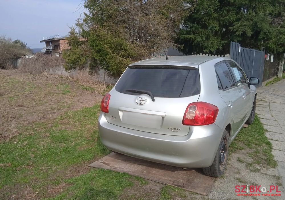 2007' Toyota Auris 1.4 D-4D Luna photo #3