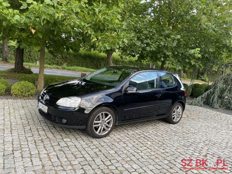 2007' Volkswagen Golf photo #1