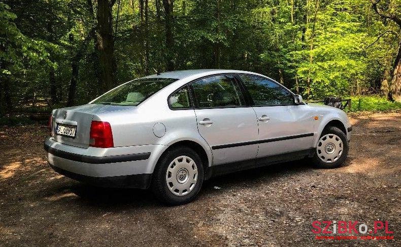 1998' Volkswagen Passat photo #1