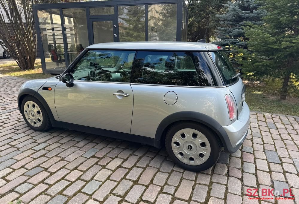 2004' MINI One photo #4