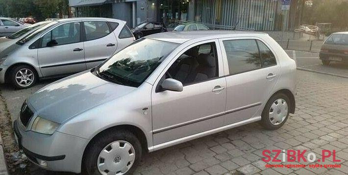 2001' Skoda Fabia photo #1