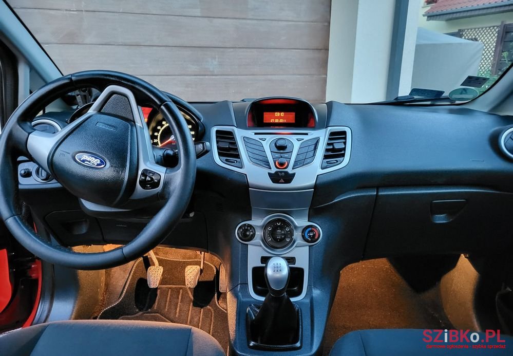 2011' Ford Fiesta 1.25 Trend photo #4