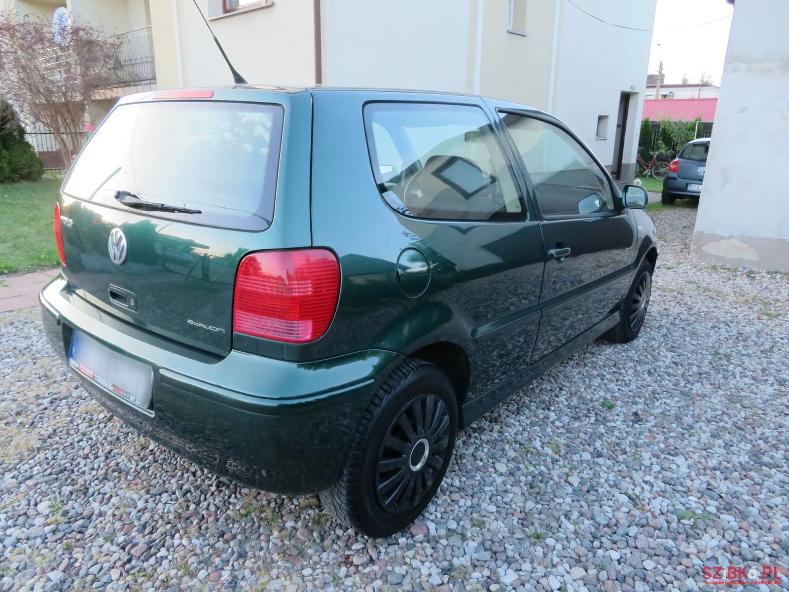 2001' Volkswagen Polo photo #4