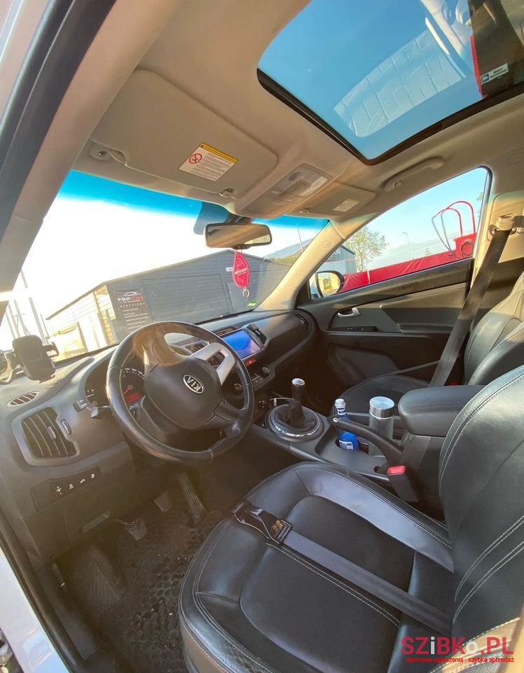 2010' Kia Sportage photo #5