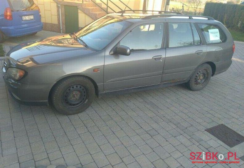 2001' Nissan Primera photo #1