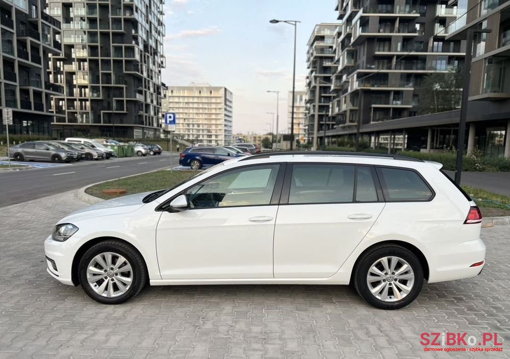 2018' Volkswagen Golf photo #4