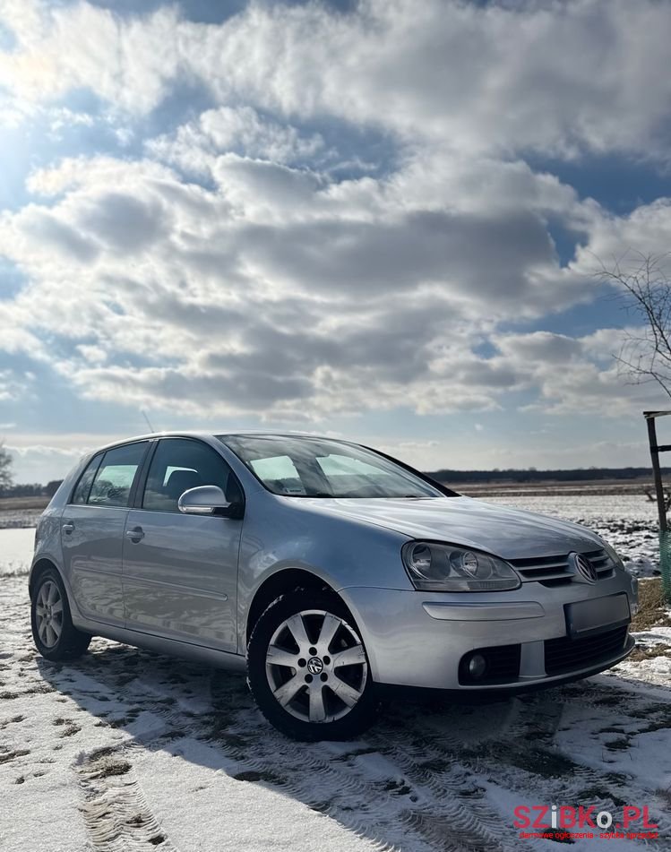 2007' Volkswagen Golf 1.6 Tour photo #5