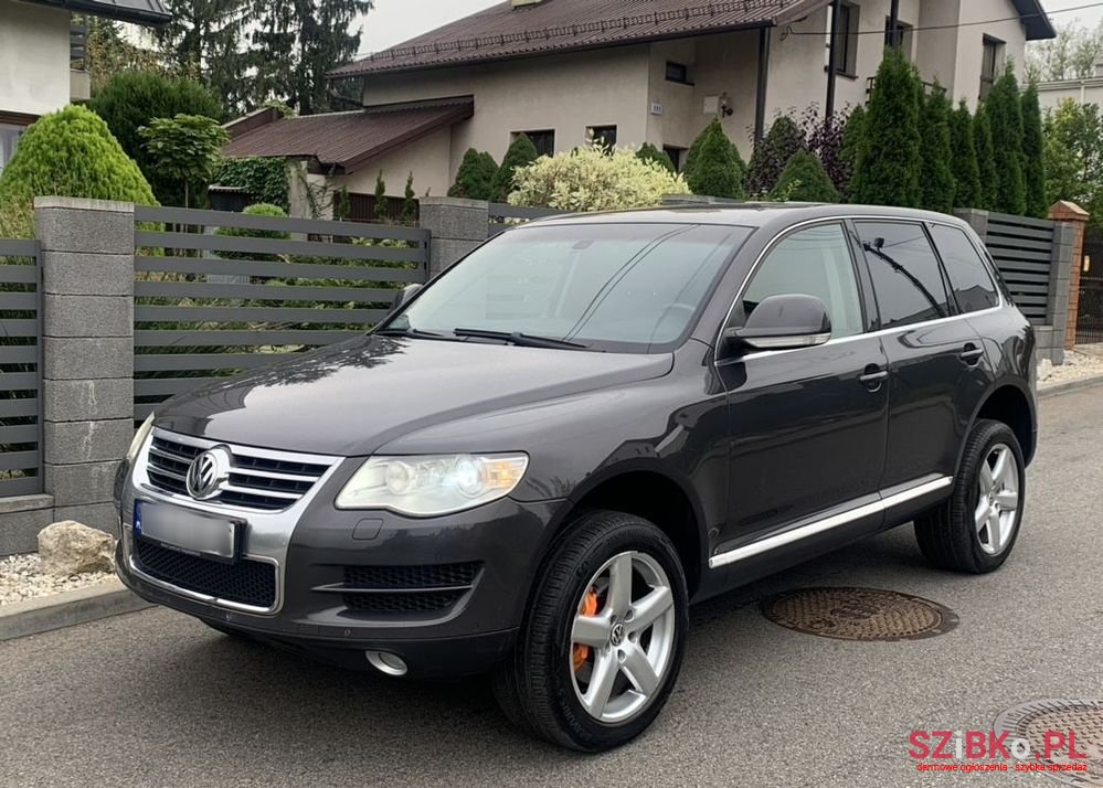 2007' Volkswagen Touareg photo #5