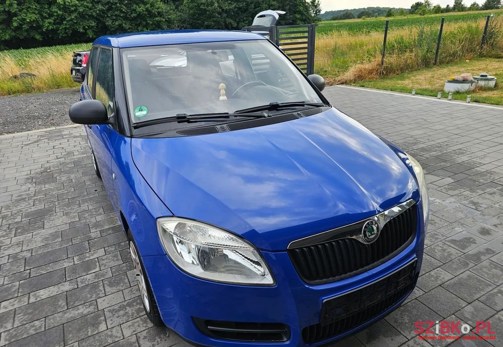 2009' Skoda Fabia 1.4 16V Classic photo #2