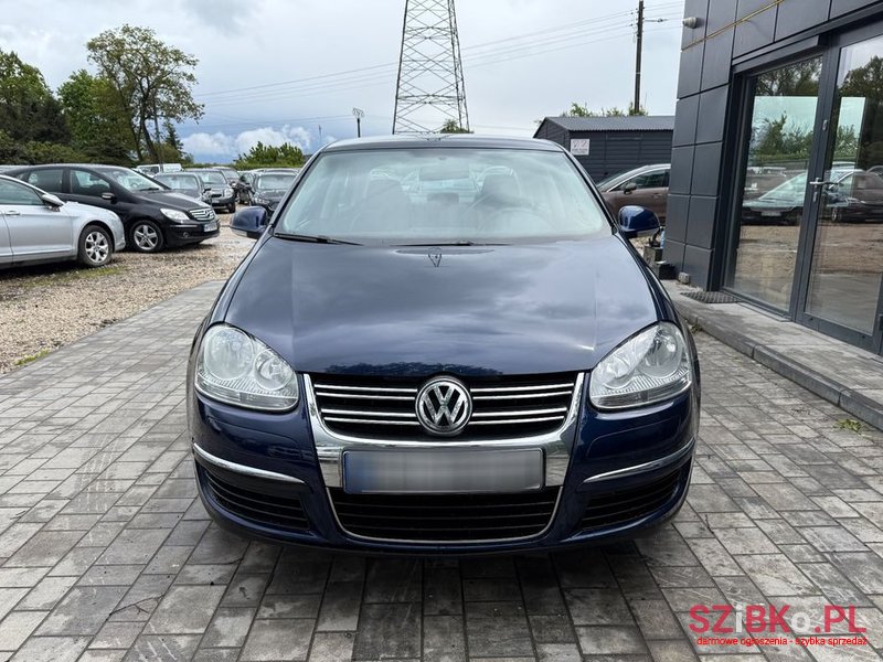 2007' Volkswagen Jetta photo #2