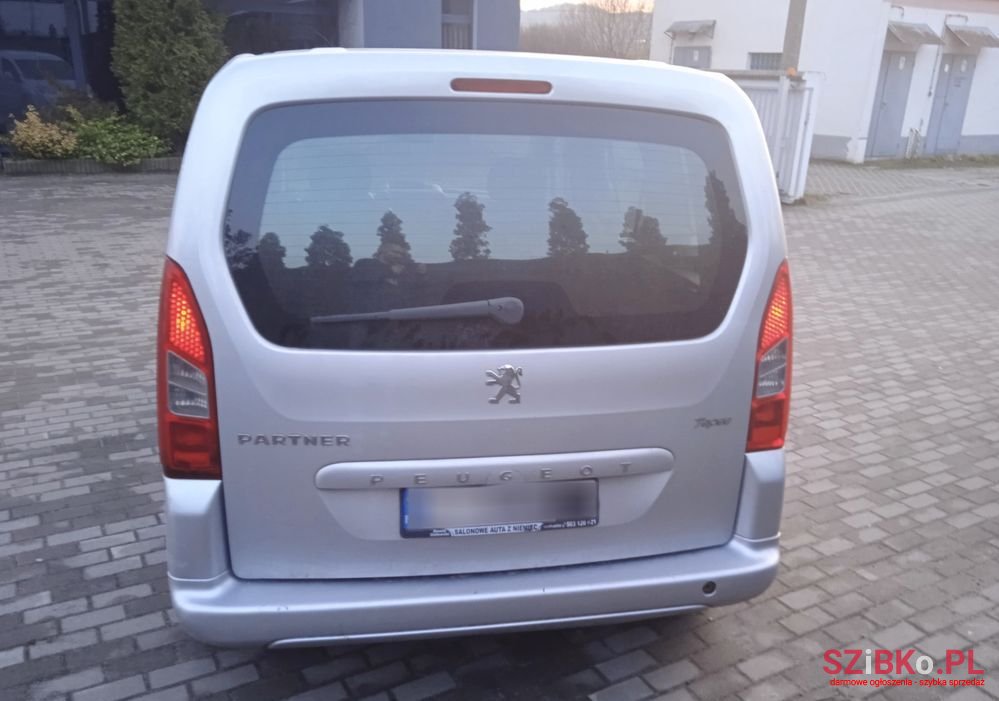 2013' Peugeot Partner photo #5