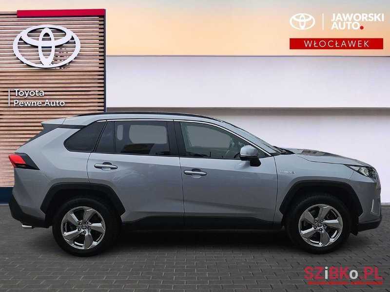 2021' Toyota RAV4 photo #6