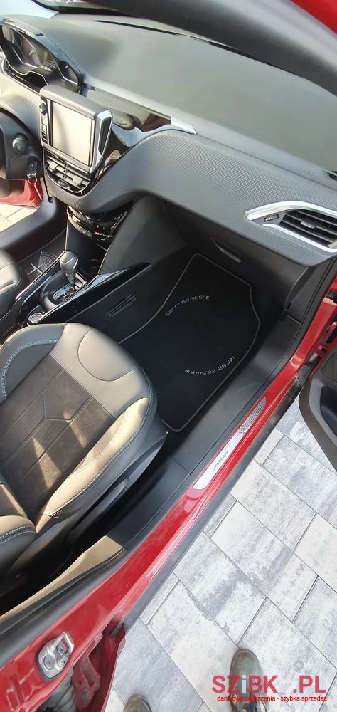 2019' Peugeot 2008 photo #4