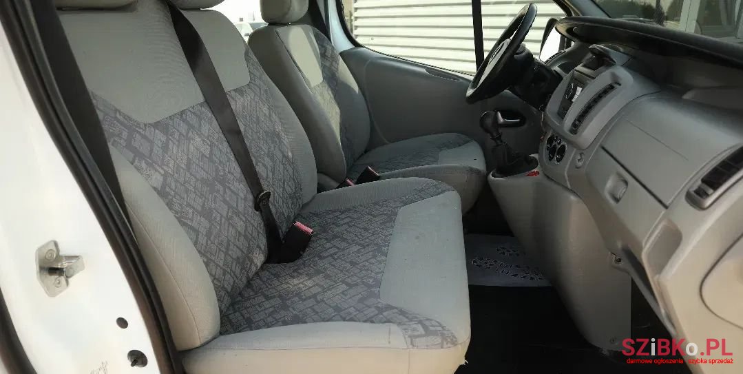 2009' Opel Vivaro photo #6