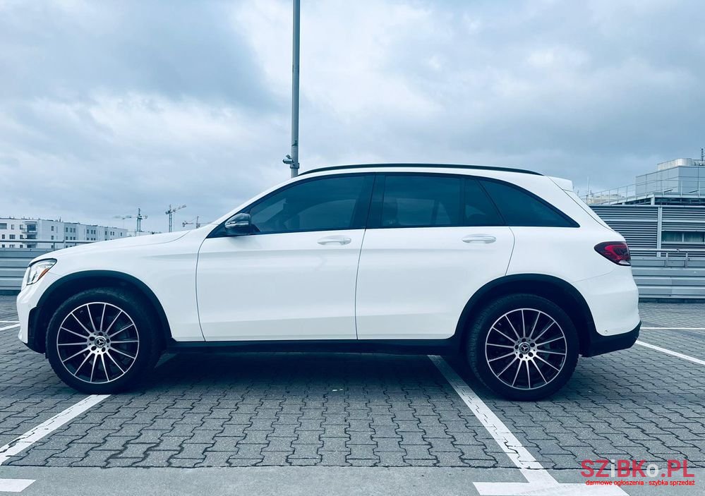 2021' Mercedes-Benz GLC photo #3