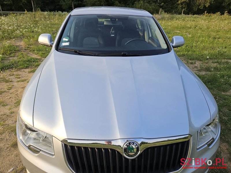 2013' Skoda Superb 2.0 Tdi Ambition photo #4