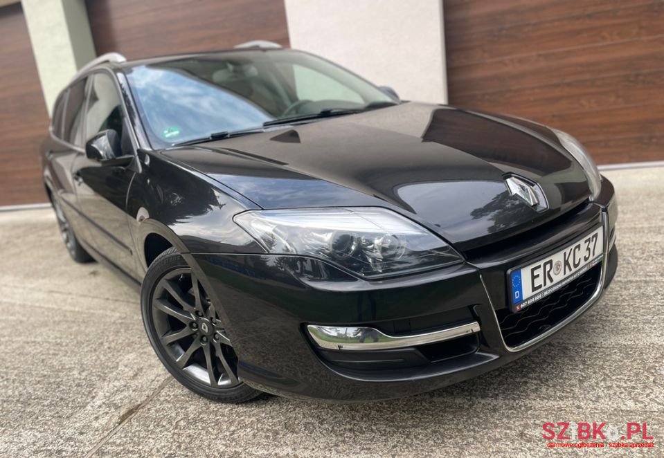 2014' Renault Laguna photo #1