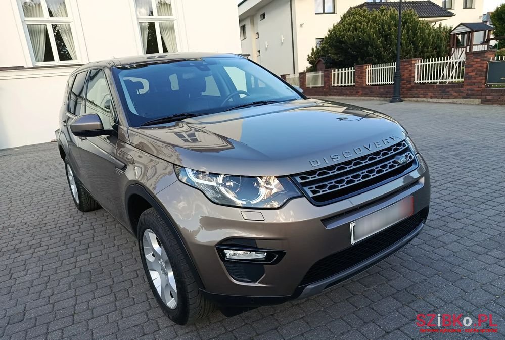 2017' Land Rover Discovery Sport photo #5